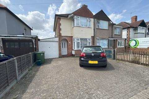 Harrow Road, Feltham TW14 2 bed semi
