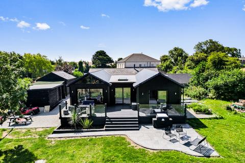 Dover Road, Westcliffe, Dover, CT15 3 bed detached house for sale