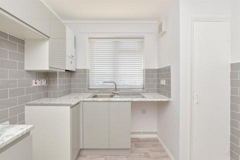 Perkins Avenue, Margate, Kent 1 bed ground floor flat for sale