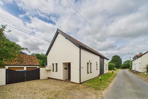 Mere Road, Stow Bedon, Attleborough... 3 bed detached house for sale
