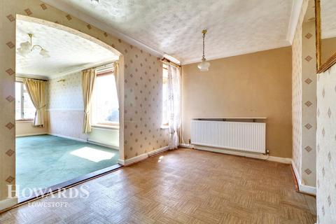 Breydon Way, Oulton Broad 3 bed detached bungalow for sale