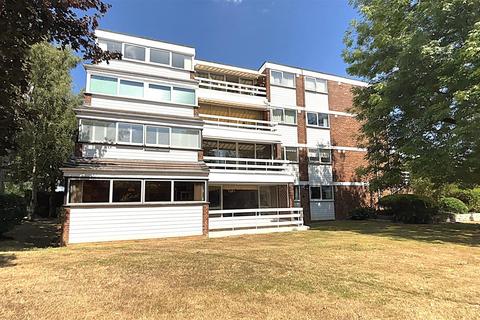 Westmoreland Road, Bromley 2 bed ground floor flat for sale