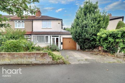 Woodrow Avenue, Hayes 2 bed end of terrace house for sale