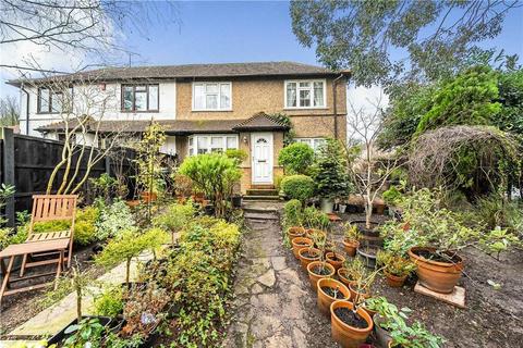 Clamp Hill, Stanmore HA7 4 bed house for sale