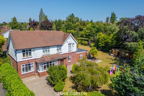 Hackmans Gate, Stourbridge DY9 3 bed detached house for sale
