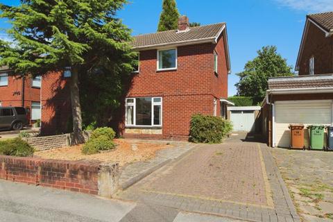 Norfolk Crescent, Aldridge, WS9 8RF 3 bed semi