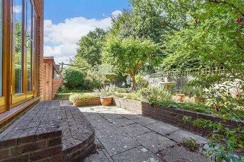 Beacon Walk, Tenterden TN30 3 bed link detached house for sale