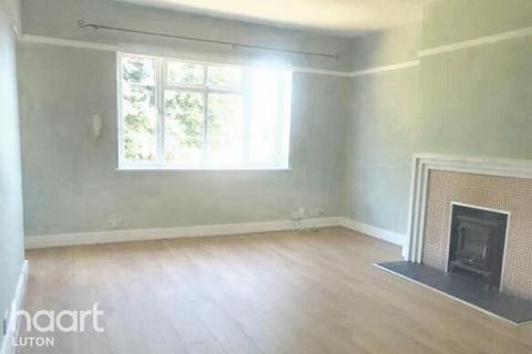Bedford Gardens, Luton 2 bed apartment for sale