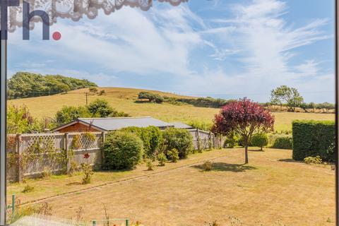 Russell Road, Newport PO30 3 bed detached bungalow for sale
