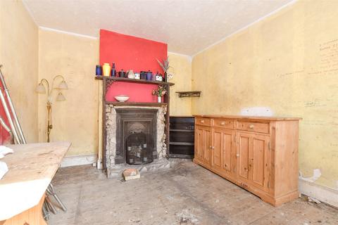 Caesars Road, Newport, Isle of Wight 3 bed terraced house for sale