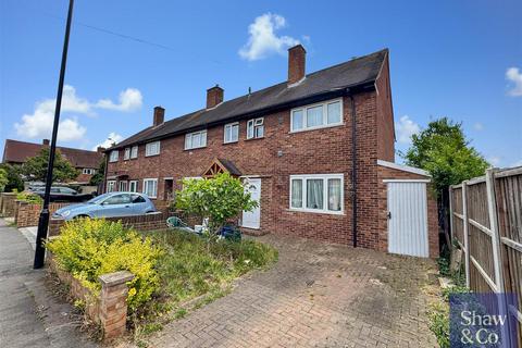 Sparrow Farm Drive, Feltham TW14 3 bed end of terrace house for sale