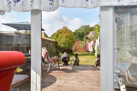 Norman Road, Broadstairs, Kent 2 bed end of terrace house for sale