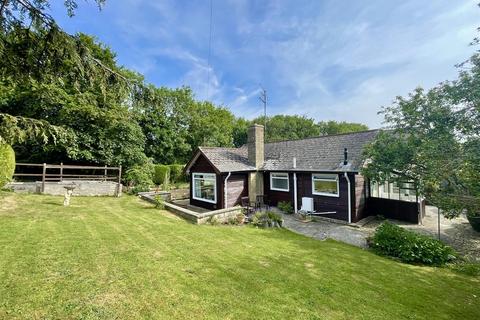 Golden Farm Road, Cirencester 2 bed bungalow for sale