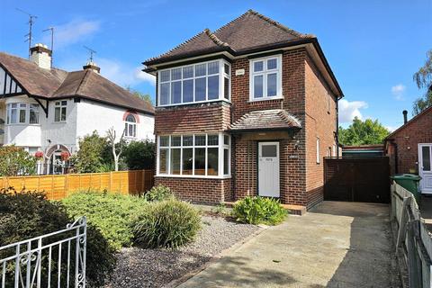 Estcourt Road, Gloucester 3 bed detached house for sale