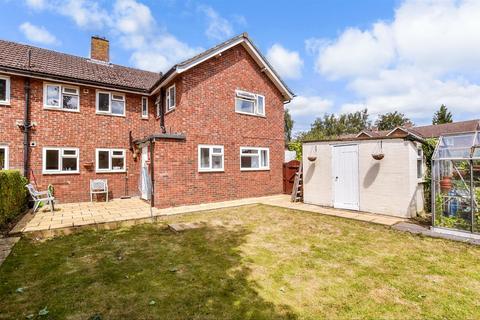 Woodlands Road, Ditton, Kent 2 bed ground floor maisonette for sale