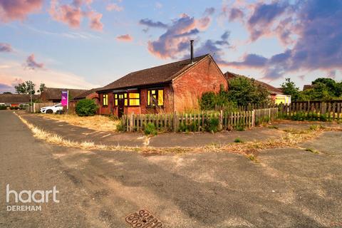 Charles Close, Toftwood 3 bed detached bungalow for sale