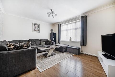 Slough,  Berkshire,  SL3 3 bed detached house for sale