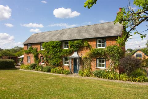 Stoppers Hill, Brinkworth 4 bed detached house for sale