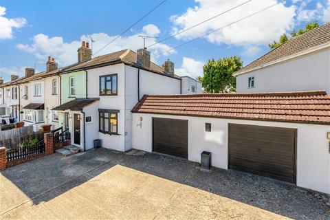 Gillingham Road, Gillingham, Kent 3 bed end of terrace house for sale
