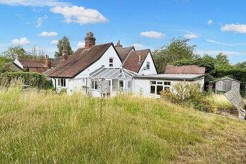 Crawley Road, Faygate, RH12 2 bed cottage for sale