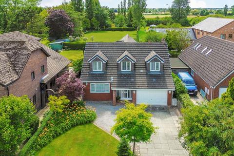 Moss Nook, Burscough, Ormskirk, L40 0RG 4 bed detached house for sale
