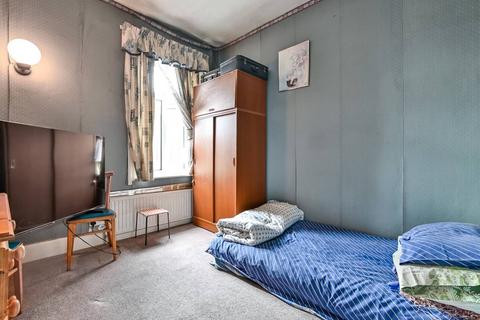 Boundary Road, Walthamstow, London, E17 3 bed terraced house for sale