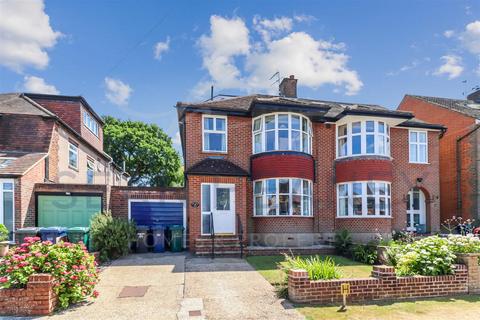 Old Fold View, Barnet EN5 4 bed semi