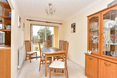 Birch Grove, Gillingham ME7 3 bed semi
