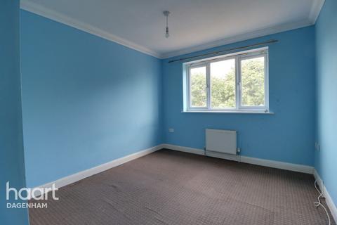 St Mark's Place, Dagenham 2 bed flat for sale