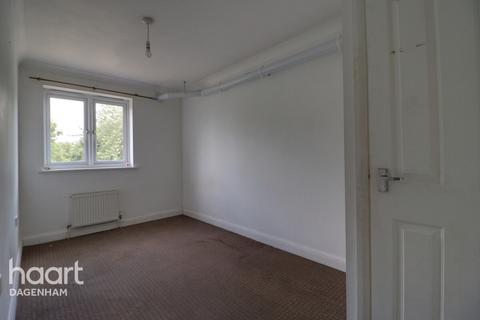 St Mark's Place, Dagenham 2 bed flat for sale