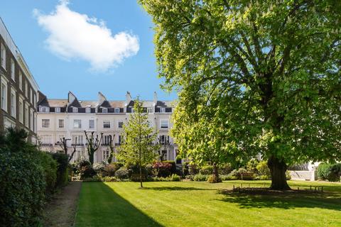 Alma Square 6 bed terraced house for sale