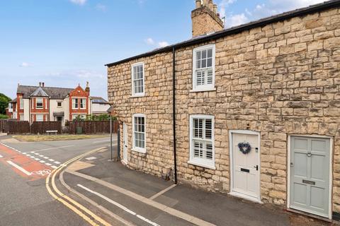 Nettleham Road, Lincoln... 2 bed terraced house for sale
