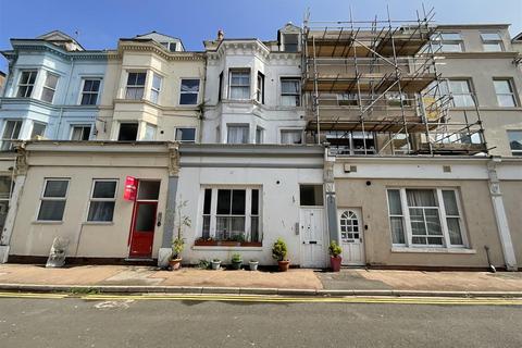 South Street, Scarborough 1 bed apartment for sale