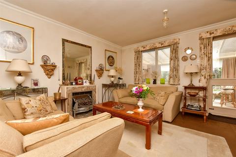 Hunting Gate Mews, Sutton, Surrey 2 bed terraced house for sale