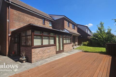 Marjoire Street, Trealaw, Tonypandy CF40 3 bed detached house for sale