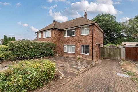 Nursery Close, Tonbridge, TN10 4JJ 3 bed semi