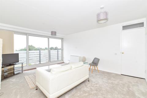 Wendover Road, Chidham Park, Havant... 2 bed flat for sale
