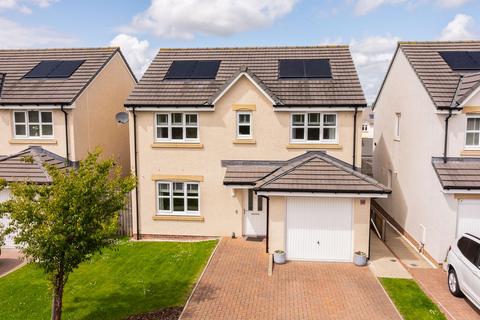 Brotherton Avenue, Bellsquarry, EH54 4 bed detached house for sale