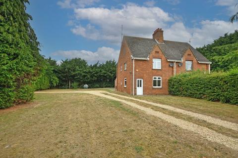Ongar... 3 bed semi