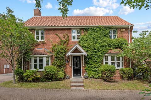 Dudley Doy Road, Southwell NG25 4 bed detached house for sale