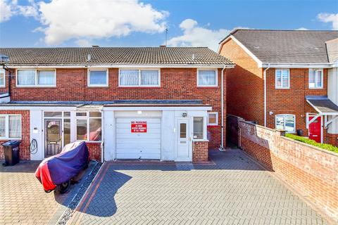 Kendal Avenue, Portsmouth, Hampshire 3 bed end of terrace house for sale