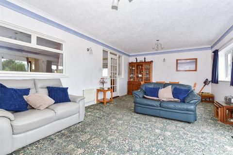 Tonbridge Road, Wateringbury, Kent 2 bed detached bungalow for sale