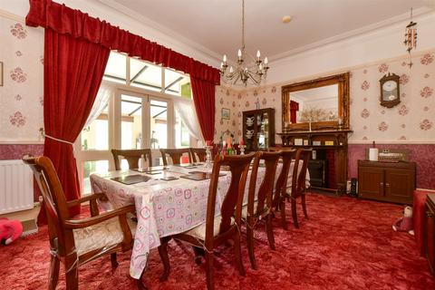 Postern Road, Newport PO30 7 bed detached house for sale