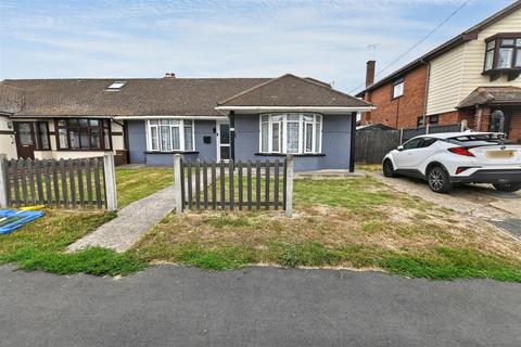 Denham Road, Canvey Island SS8 3 bed semi