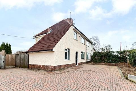 Wollaton Road, Beeston, NG9 4 bed semi