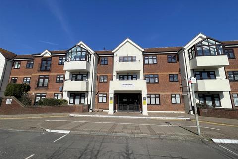 1 Bedroom Flat on Edgware Way, Edgware 1 bed flat for sale