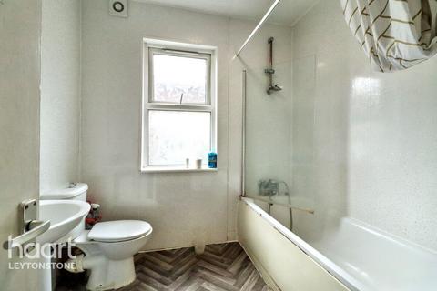 Lea Bridge Road, London 2 bed flat for sale