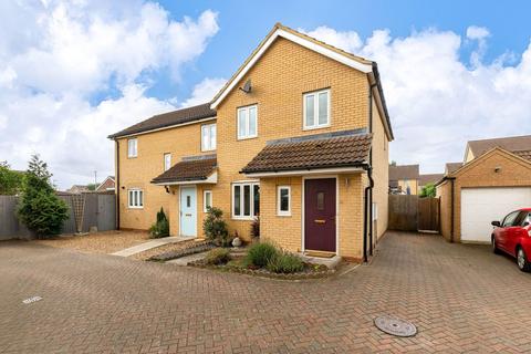 Headlands, Huntingdon PE28 2 bed semi