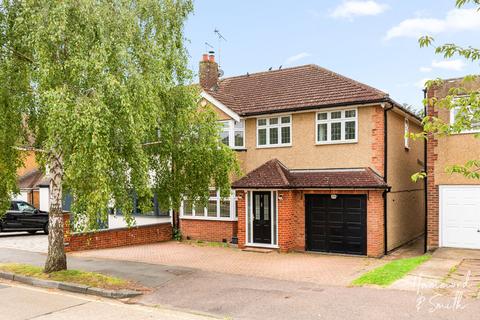 Baldocks Road, Epping CM16 4 bed semi