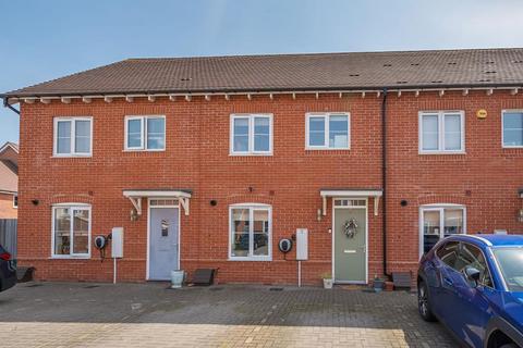 Woodley,  Berkshire,  RG5 3 bed terraced house for sale